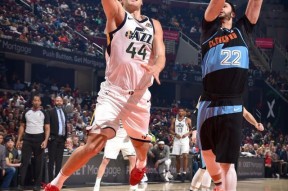 aiyouxi app-里程碑夜！犹他爵士战术微调；欧联集结日刷纪录；话题不断；训练强度明显提升的简单介绍-aiyouxi app